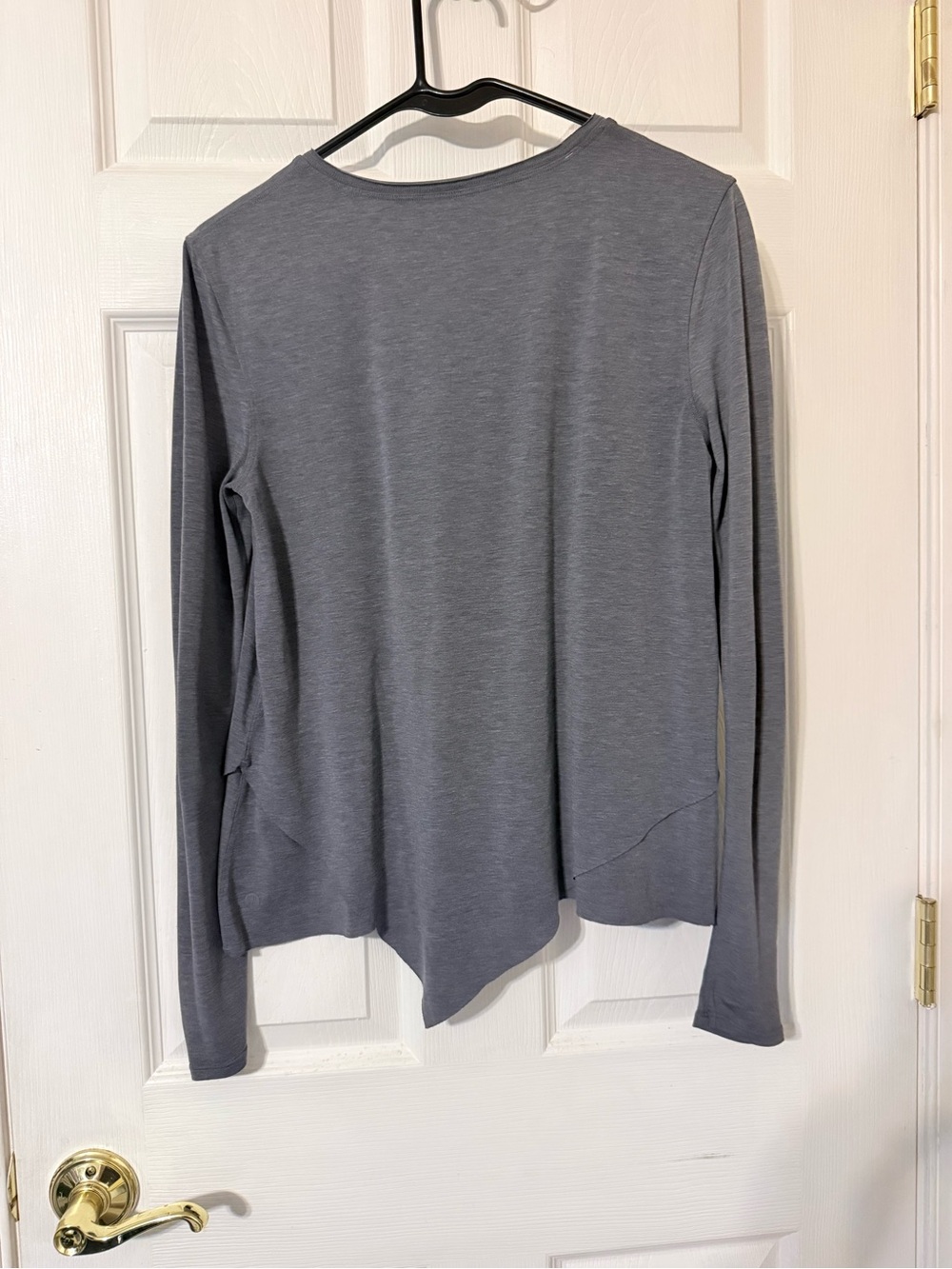 lululemon athletica Women's Long-Sleeve Asymmetric Hem Top - Gray